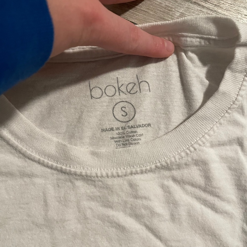 Beautiful Graphic Tee - Picture 3 of 3